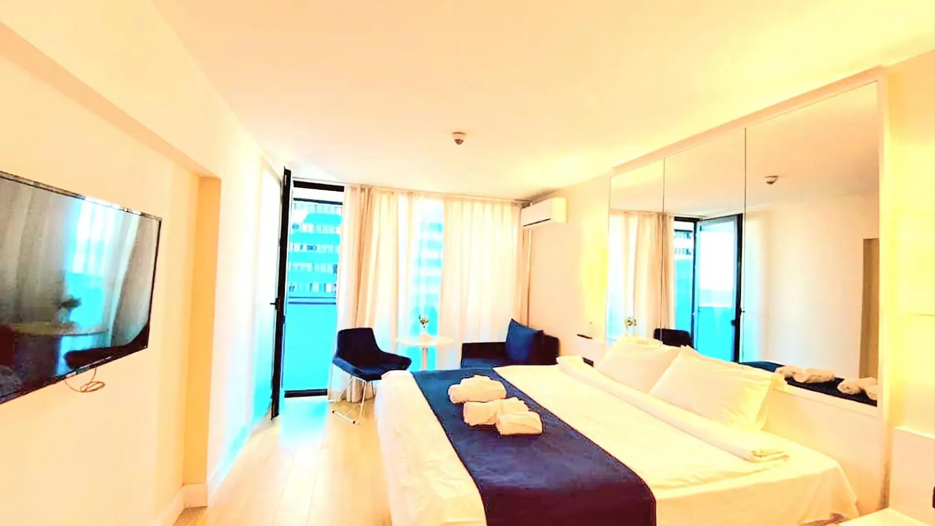 Orbi City Batumi Apartment 0*,